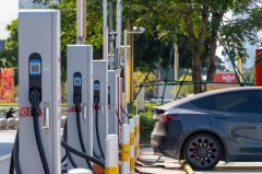 <b>可根据服务区工作人员的指引</b>