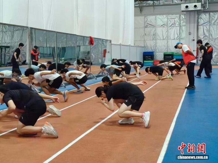 中国冰上情缘：韩国籍教练李在卿在河北五年的